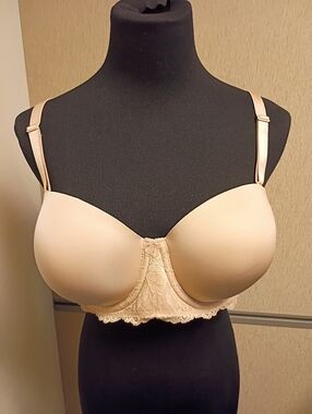 C8 Torrid Curve Removable Straps Cream Colored Push Up Bra 40DD